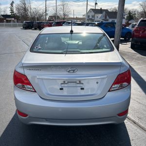 HYUNDAI ACCENT SE - 7