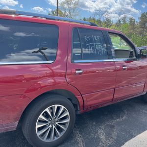 LINCOLN NAVIGATOR BASE - 9