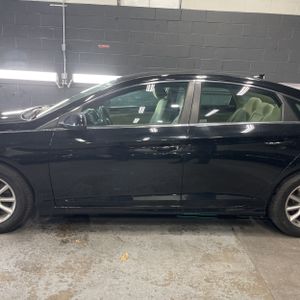 HYUNDAI SONATA SE - 4