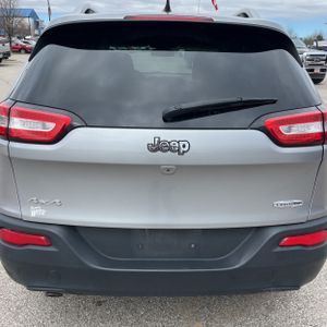 JEEP CHEROKEE LATITUDE - 7