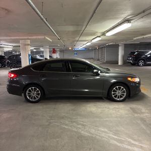FORD FUSION SE - 10
