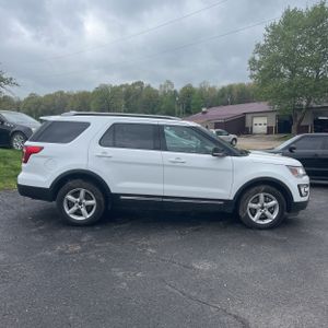 FORD EXPLORER XLT - 10