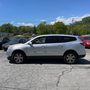 CHEVROLET TRAVERSE LT - 3