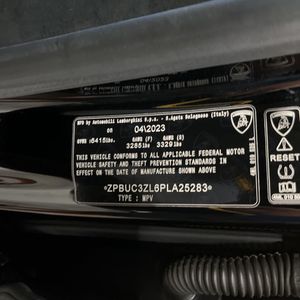 صورة مصغرة 48 لـ 2023 Lamborghini URUS BASE