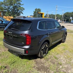 صورة 8 لـ 2025 KIA TELLURIDE S