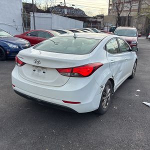 HYUNDAI ELANTRA SE - 8