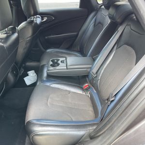 2015 Chrysler 200 S — миниатюра 34