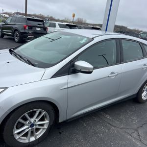FORD FOCUS SE - 2