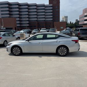 صورة 3 لـ 2024 Nissan ALTIMA 2.5 SV
