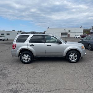 FORD ESCAPE XLT - 10