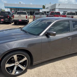 2017 Dodge CHARGER SE — фото 2
