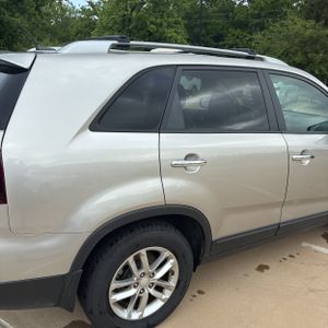 KIA SORENTO LX - 9