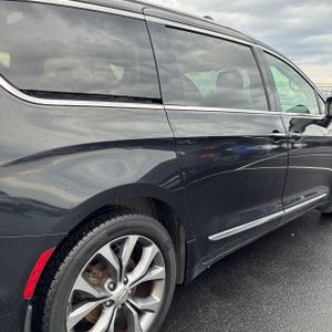 CHRYSLER PACIFICA LIMITED - 9