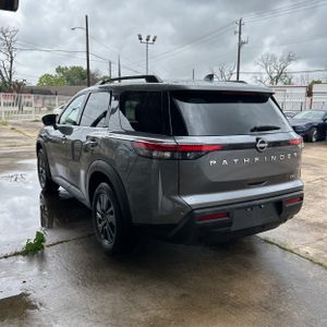 NISSAN PATHFINDER SV - 5