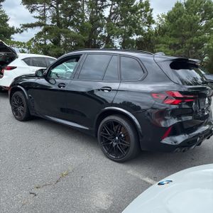 صورة 5 لـ 2024 BMW X5 M COMPETITION