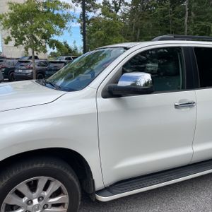 2012 Toyota SEQUOIA PLATINUM photo 2