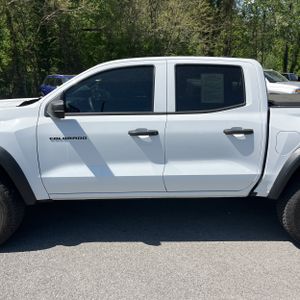 CHEVROLET COLORADO TRAIL BOSS - 4