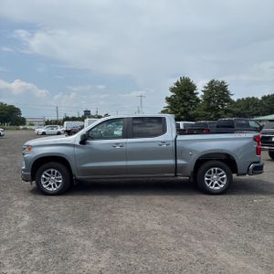 صورة 3 لـ 2026 Chevrolet SILVERADO 1500 RST