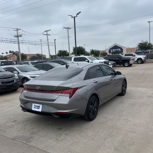 HYUNDAI ELANTRA SEL - 8