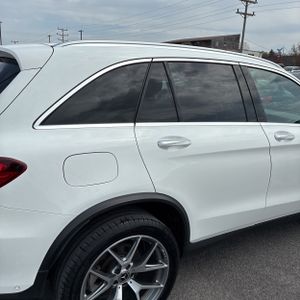 MERCEDES-BENZ GLC - 9