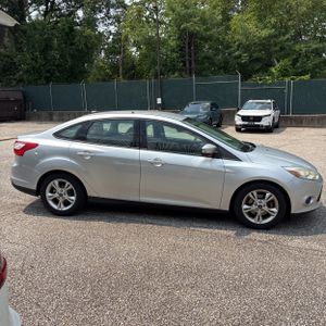صورة 10 لـ 2014 FORD FOCUS SE