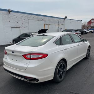 FORD FUSION SE - 8