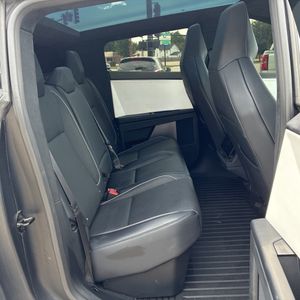 صورة مصغرة 35 لـ 2024 Tesla CYBERTRUCK BASE