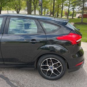 FORD FOCUS SE - 6