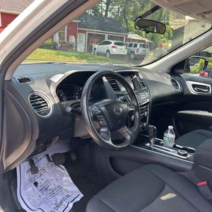 2017 Nissan PATHFINDER SV thumbnail 38