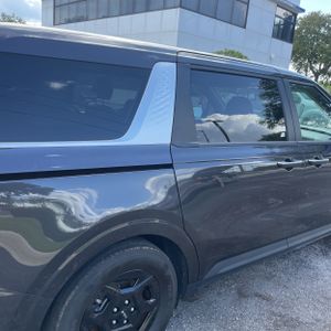 2025 KIA CARNIVAL LXS photo 9