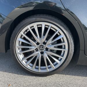 2025 Lexus IS 300 BASE — миниатюра 19