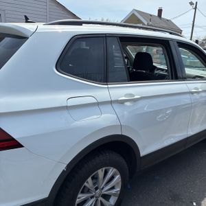 VOLKSWAGEN TIGUAN S 4MOTION - 9
