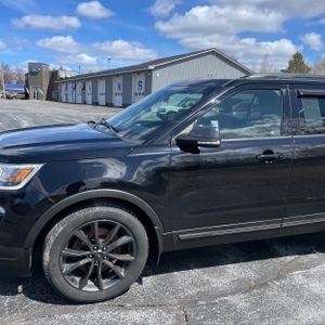 FORD EXPLORER XLT - 2