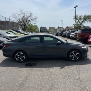 HYUNDAI ELANTRA SEL - 10