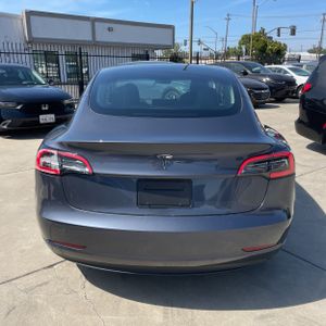 TESLA MODEL 3 BASE - 7