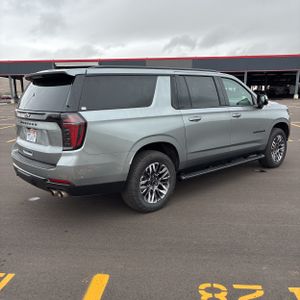 CHEVROLET SUBURBAN - 8