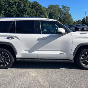 2025 Toyota SEQUOIA LIMITED photo 11