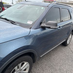 FORD EXPLORER XLT - 2