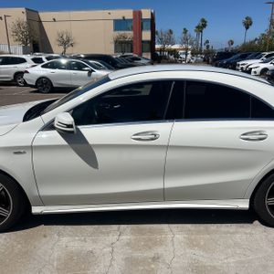 MERCEDES-BENZ CLA - 4