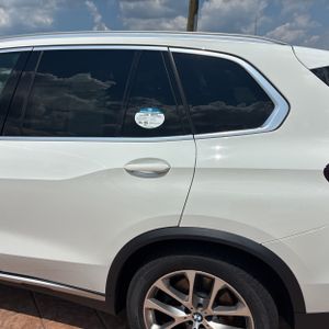 2021 BMW X5 XDRIVE40I photo 6