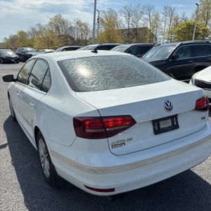 VOLKSWAGEN JETTA 1.4T SE - 6