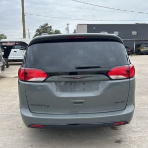 CHRYSLER PACIFICA LIMITED - 7