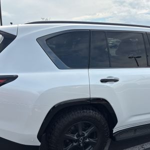 LEXUS LX 700H OVERTRAIL - 9