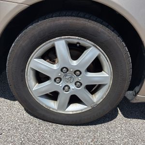 2001 Toyota AVALON XLS thumbnail 17