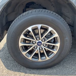 2018 FORD F-150 XLT — миниатюра 17