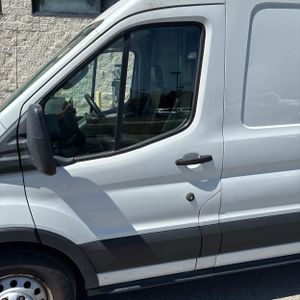 FORD TRANSIT 150 - 2