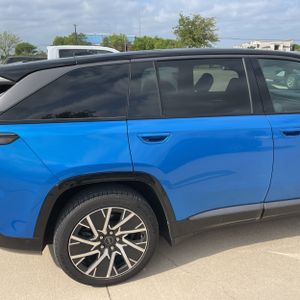 JEEP WAGONEER S LIMITED - 9