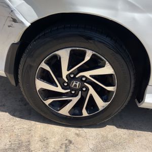 صورة مصغرة 19 لـ 2016 Honda CIVIC LX