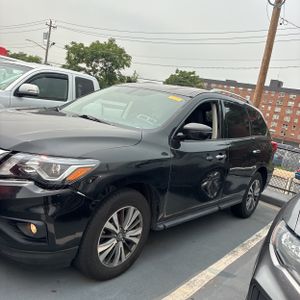 2017 Nissan PATHFINDER SV — фото 3