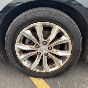 2019 Chevrolet MALIBU LT thumbnail 17